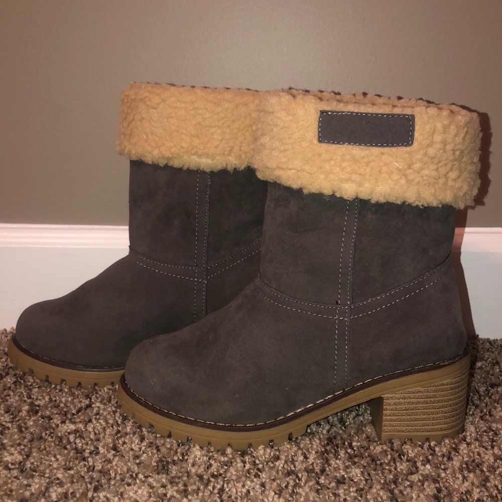 Snow Boots